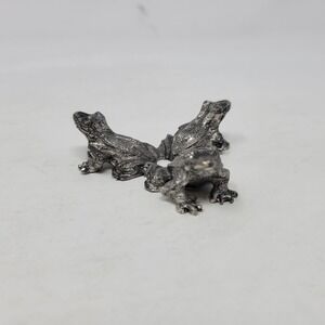 Vintage Pewter Frog Figurines Taiwan 3/4" Tall Decoration Knickknack Metal E9